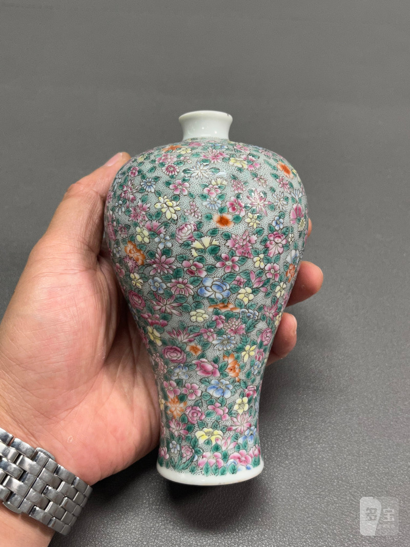 清晚期  粉彩“百花不落地”梅瓶 - 图4